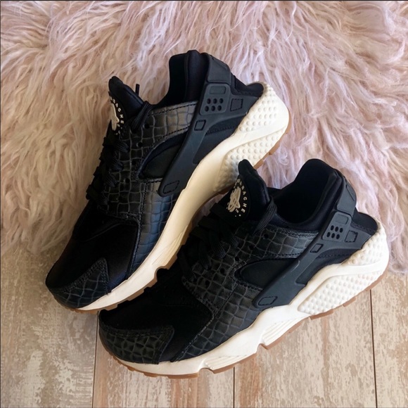 NWT Nike Huarache run Premium Rare - Picture 5 of 8